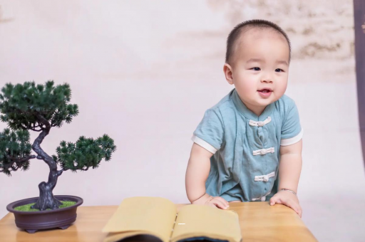 贺州六个月宝宝可以坐吗